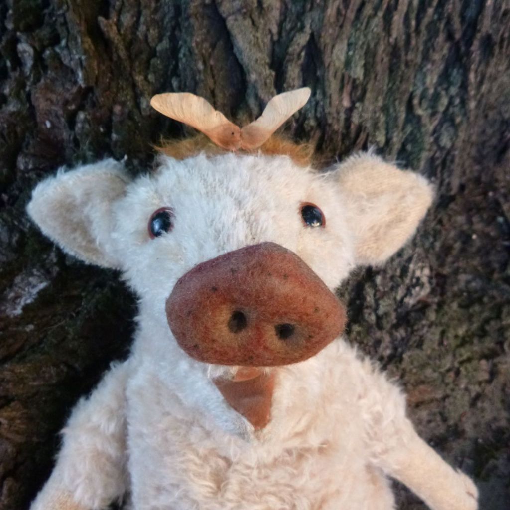 ...und hier mit Schleifchen im Haar.